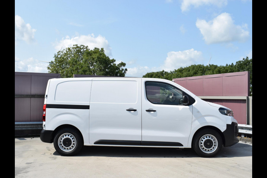 Peugeot e-Expert EV L2 75 kWh | 8 jaar garantie | Apple Carplay | parkeersensoren + camera | navigatie | rijklaarprijs Peugeot e-Expert EV L2 75 kWh | 8 jaar garantie | Apple Carplay | parkeersensoren + camera | navigatie | rijklaarprijs