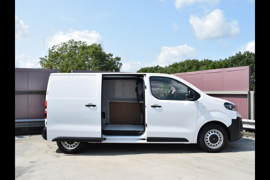 Peugeot e-Expert EV L2 75 kWh | 8 jaar garantie | Apple Carplay | parkeersensoren + camera | navigatie | rijklaarprijs Peugeot e-Expert EV L2 75 kWh | 8 jaar garantie | Apple Carplay | parkeersensoren + camera | navigatie | rijklaarprijs