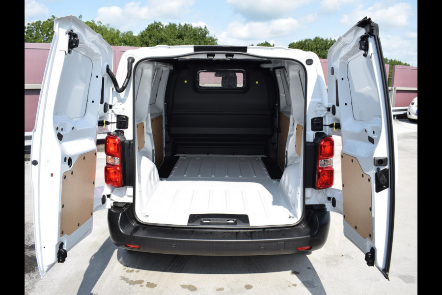 Peugeot e-Expert EV L2 75 kWh | 8 jaar garantie | Apple Carplay | parkeersensoren + camera | navigatie | rijklaarprijs Peugeot e-Expert EV L2 75 kWh | 8 jaar garantie | Apple Carplay | parkeersensoren + camera | navigatie | rijklaarprijs