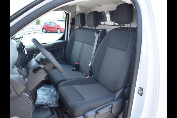 Peugeot e-Expert EV L2 75 kWh | 8 jaar garantie | Apple Carplay | parkeersensoren + camera | navigatie | rijklaarprijs Peugeot e-Expert EV L2 75 kWh | 8 jaar garantie | Apple Carplay | parkeersensoren + camera | navigatie | rijklaarprijs