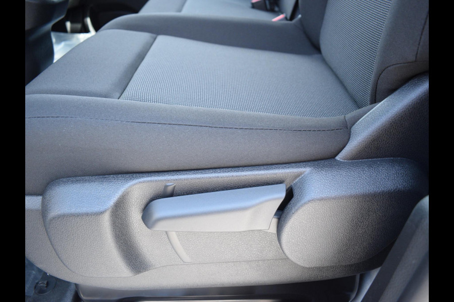 Peugeot e-Expert EV L2 75 kWh | 8 jaar garantie | Apple Carplay | parkeersensoren + camera | navigatie | rijklaarprijs Peugeot e-Expert EV L2 75 kWh | 8 jaar garantie | Apple Carplay | parkeersensoren + camera | navigatie | rijklaarprijs