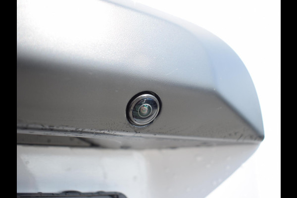 Peugeot e-Expert EV L2 75 kWh | 8 jaar garantie | Apple Carplay | parkeersensoren + camera | navigatie | rijklaarprijs Peugeot e-Expert EV L2 75 kWh | 8 jaar garantie | Apple Carplay | parkeersensoren + camera | navigatie | rijklaarprijs