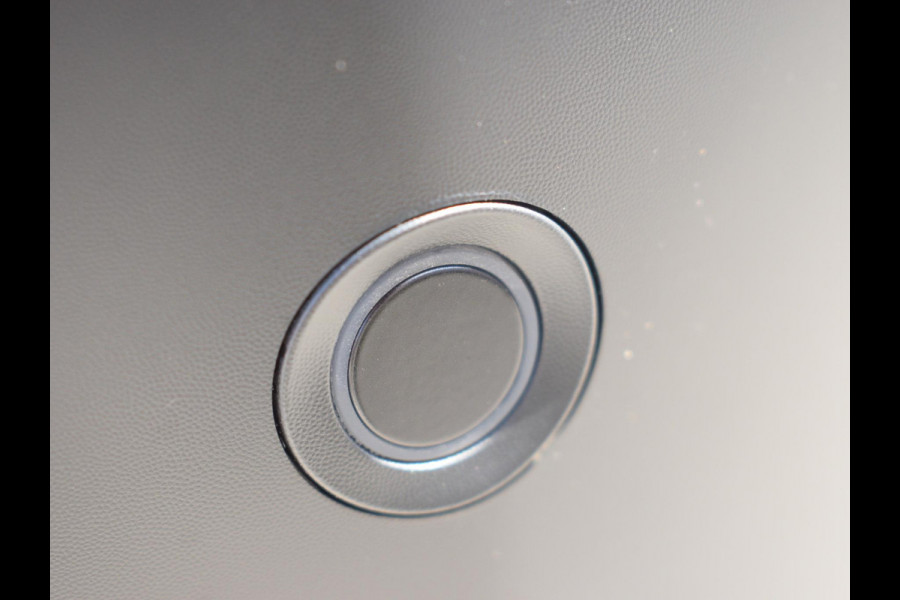 Peugeot e-Expert EV L2 75 kWh | 8 jaar garantie | Apple Carplay | parkeersensoren + camera | navigatie | rijklaarprijs Peugeot e-Expert EV L2 75 kWh | 8 jaar garantie | Apple Carplay | parkeersensoren + camera | navigatie | rijklaarprijs