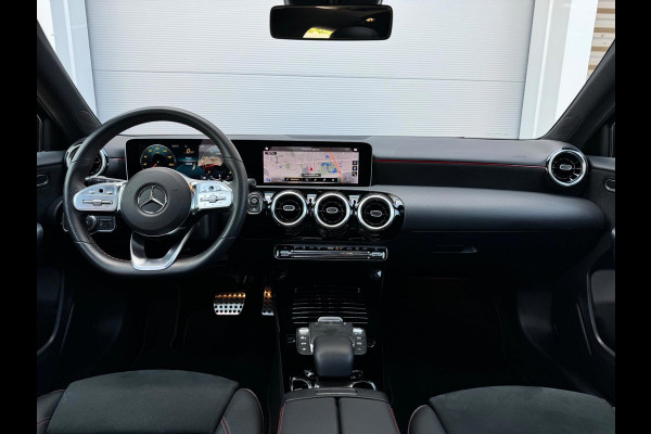 Mercedes-Benz A-Klasse 180 Business Solution AMG Pano/Camera