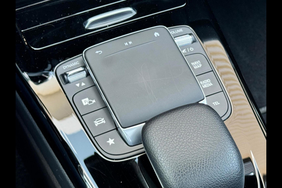 Mercedes-Benz A-Klasse 180 Business Solution AMG Pano/Camera