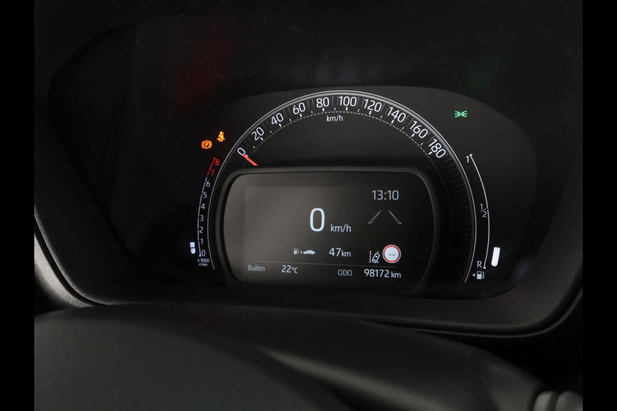 Toyota Aygo X 1.0 VVT-i Play CARPLAY NAVI GARANTIE TOT 10-2033! . ADAPTIEVE CRUISE CONTROL . ACHTERUITRIJCAMERA .