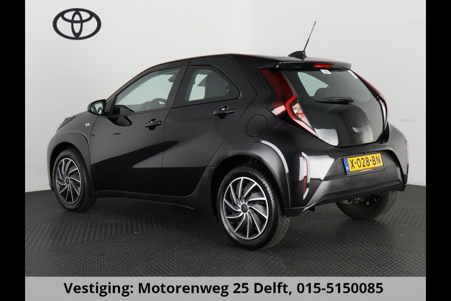 Toyota Aygo X 1.0 VVT-i Play CARPLAY NAVI GARANTIE TOT 10-2033! . ADAPTIEVE CRUISE CONTROL . ACHTERUITRIJCAMERA .