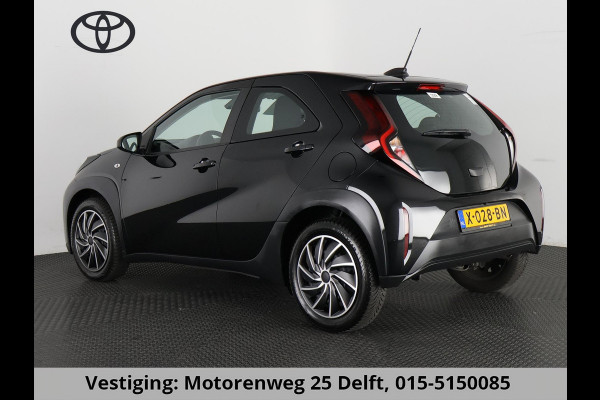 Toyota Aygo X 1.0 VVT-i Play CARPLAY NAVI GARANTIE TOT 10-2033! . ADAPTIEVE CRUISE CONTROL . ACHTERUITRIJCAMERA .