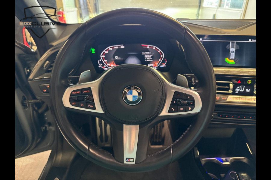 BMW 1-serie M135i xDrive Business Edition Plus PANO | ACC | LANEASSIST | BLINDSPOT | BOMVOL!