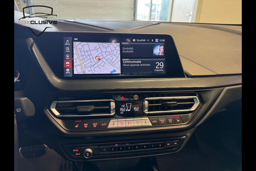 BMW 1-serie M135i xDrive Business Edition Plus PANO | ACC | LANEASSIST | BLINDSPOT | BOMVOL!