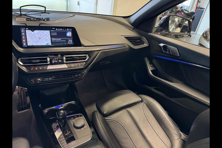BMW 1-serie M135i xDrive Business Edition Plus PANO | ACC | LANEASSIST | BLINDSPOT | BOMVOL!