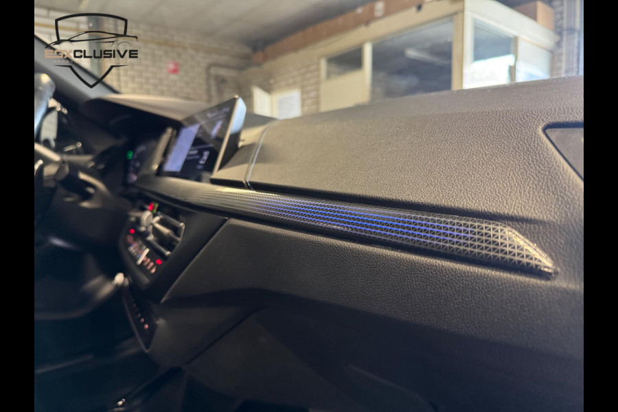 BMW 1-serie M135i xDrive Business Edition Plus PANO | ACC | LANEASSIST | BLINDSPOT | BOMVOL!