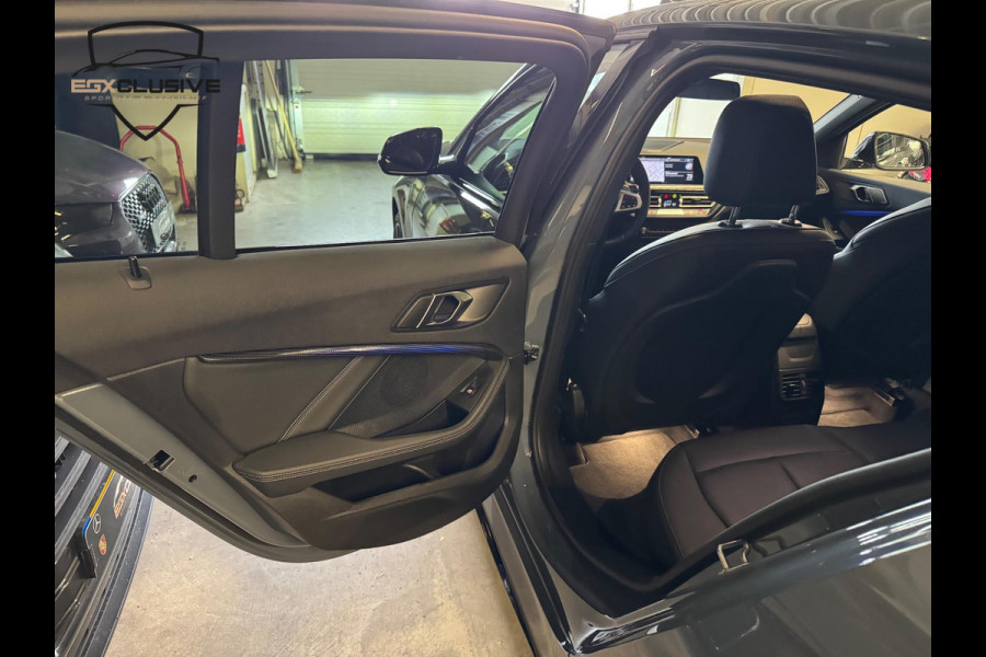 BMW 1-serie M135i xDrive Business Edition Plus PANO | ACC | LANEASSIST | BLINDSPOT | BOMVOL!