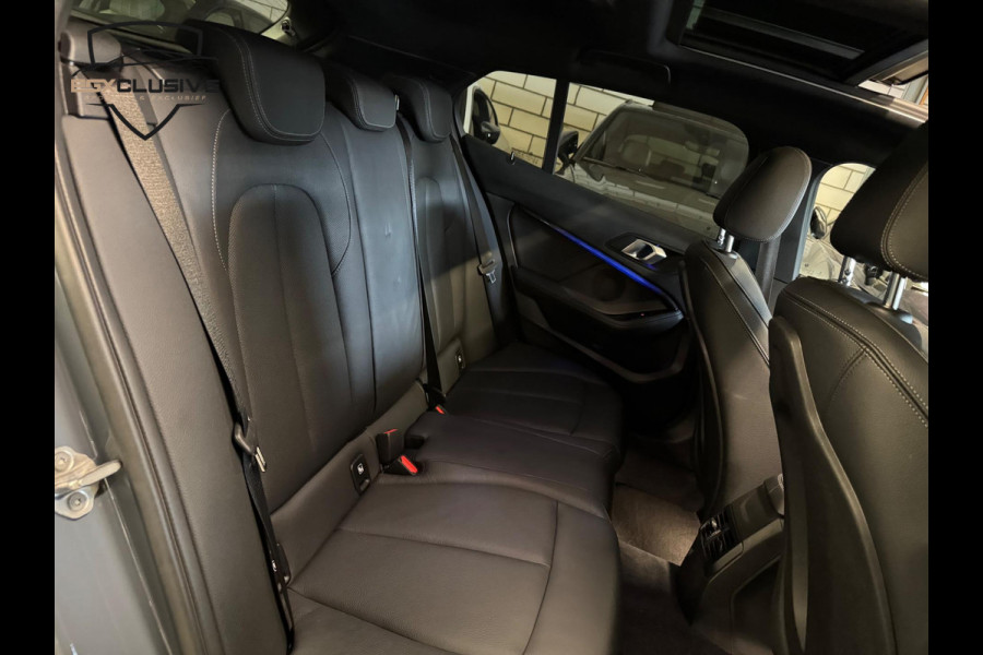 BMW 1-serie M135i xDrive Business Edition Plus PANO | ACC | LANEASSIST | BLINDSPOT | BOMVOL!