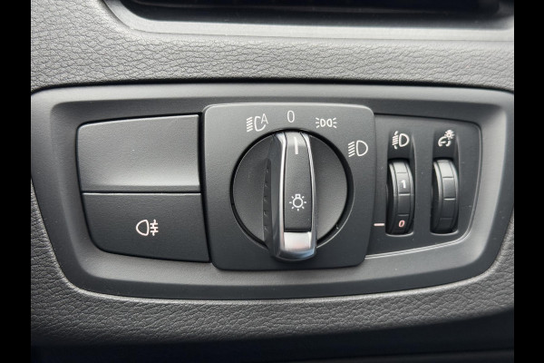 BMW X1 sDrive18i Executive Edition 2e Eigenaar,Navi,Clima,Cruise,PDC,Trekhaak,Head Up Display,Weinig KM,Dealer Onderhouden,N.A.P,Nieuwe Apk bij Aflevering