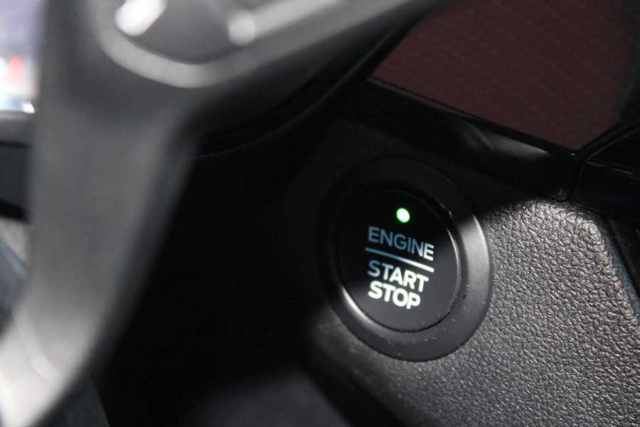 Ford Kuga 2.5 PHEV ST-Line | Panoramadak | Winter Pack | Adaptive cruise control | Dodehoeksensoren | Head up Display | Adaptive LED | 1.500 kg geremd trekgewicht