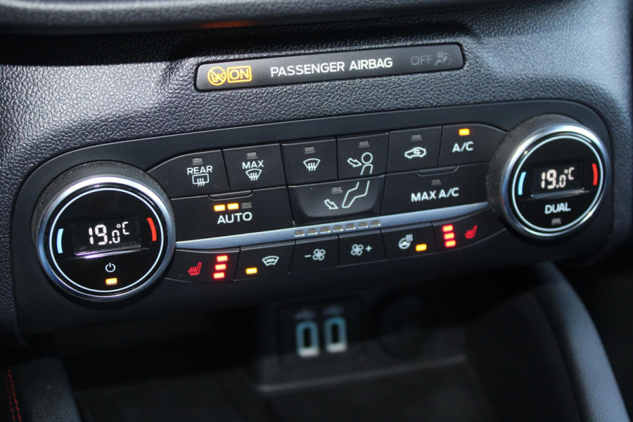 Ford Kuga 2.5 PHEV ST-Line | Panoramadak | Winter Pack | Adaptive cruise control | Dodehoeksensoren | Head up Display | Adaptive LED | 1.500 kg geremd trekgewicht