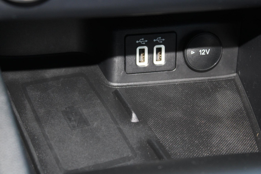 Ford Kuga 2.5 PHEV ST-Line | Panoramadak | Winter Pack | Adaptive cruise control | Dodehoeksensoren | Head up Display | Adaptive LED | 1.500 kg geremd trekgewicht