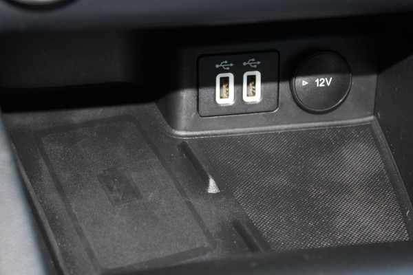 Ford Kuga 2.5 PHEV ST-Line | Panoramadak | Winter Pack | Adaptive cruise control | Dodehoeksensoren | Head up Display | Adaptive LED | 1.500 kg geremd trekgewicht