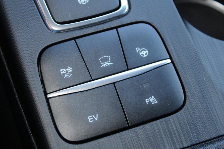 Ford Kuga 2.5 PHEV ST-Line | Panoramadak | Winter Pack | Adaptive cruise control | Dodehoeksensoren | Head up Display | Adaptive LED | 1.500 kg geremd trekgewicht