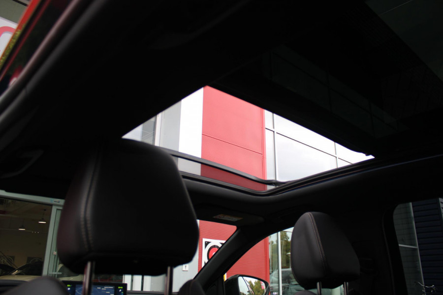 Peugeot 3008 1.6 HYbrid4 300PK GT 4WD | PANORAMISCH SCHUIF/KANTEL DAK | 19" LICHTMETALEN VELGEN "BLACK PACK" | DODEHOEK DETECTIE | NAVIGATIE | APPLE CARPLAY/ANDROID AUTO | ADAPTIVE CRUISE CONTROL | ACHTERUITRIJ CAMERA | PARKEERSENSOREN VOOR EN ACHTER | FULL LED KOPLAMPEN | CLIMATE CONTROL | DAB+ RADIO |