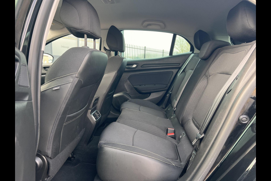 Renault Mégane 1.5 dCi Eco2 Limited Navi,Clima,Cruise,PDC V+A,Lmv,6 Bak,Dealer Onderhouden,N.A.P,Weinig Km,110Pk,Nieuwe Apk bij Aflevering