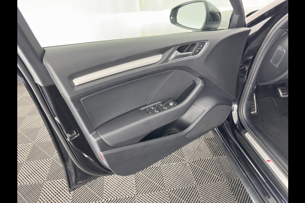 Audi A3 Limousine 35 TFSI CoD Advance Sport S-Line-Sportpack (INCL-BTW) Aut.*DIGI-COCKPIT | LEATHER-FABRIC | FULL-LED | HEATED-SPORTSEATS | AUDI-SOUND | DAB+ | NAVI-FULLMAP | ECC | PRIVACY-GLASS | PDC | CRUISE | 18''ALU*