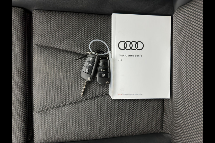 Audi A3 Limousine 35 TFSI CoD Advance Sport S-Line-Sportpack (INCL-BTW) Aut.*DIGI-COCKPIT | LEATHER-FABRIC | FULL-LED | HEATED-SPORTSEATS | AUDI-SOUND | DAB+ | NAVI-FULLMAP | ECC | PRIVACY-GLASS | PDC | CRUISE | 18''ALU*