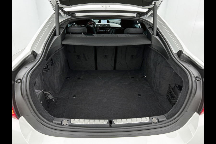 BMW 4 Serie Gran Coupé 420i M-sport Corporate Lease (NL-auto, Trekhaak, Navi, Cruise Con, Climate con, etc)