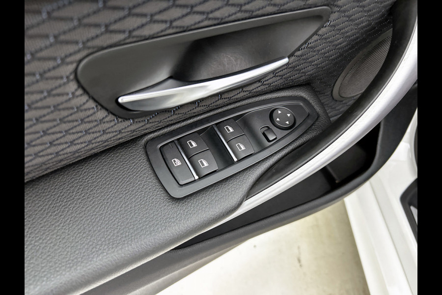 BMW 4 Serie Gran Coupé 420i M-sport Corporate Lease (NL-auto, Trekhaak, Navi, Cruise Con, Climate con, etc)