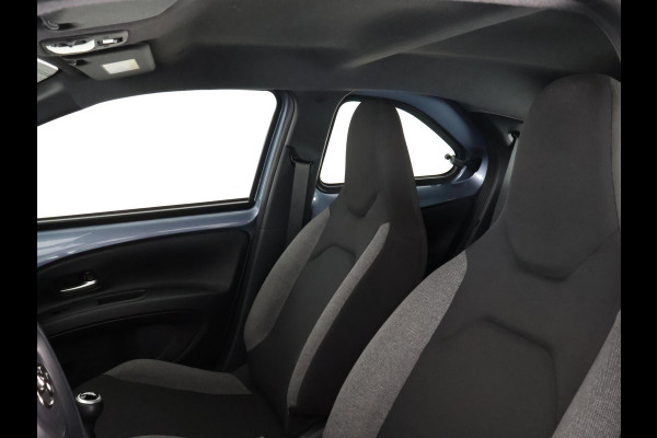 Toyota Aygo X 1.0 VVT-i MT PLAY CARPLAY NAVI GARANTIE 8-2034! AIRCO. 13.000 KM. ADAPTIEVE CRUISE.1e EIG.ALS NIEUW !