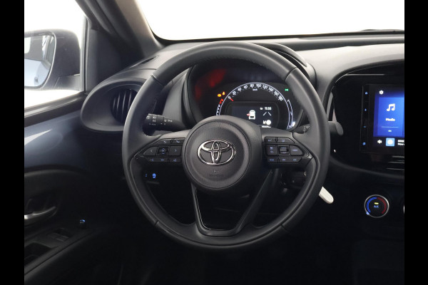 Toyota Aygo X 1.0 VVT-i MT PLAY CARPLAY NAVI GARANTIE 8-2034! AIRCO. 13.000 KM. ADAPTIEVE CRUISE.1e EIG.ALS NIEUW !