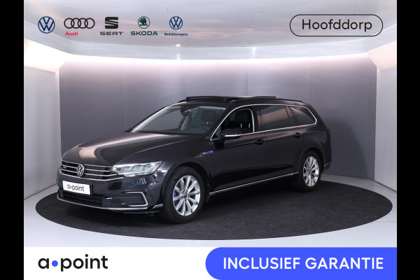 Volkswagen Passat Variant 1.4 TSI PHEV GTE Business 218 pk Automaat (DSG) | Navigatie | Panoramadak | Parkeersensoren | Achteruitrijcamera | Adaptieve cruise control | Stoelverwarming |