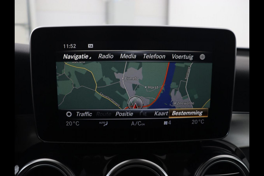 Mercedes-Benz GLC 250 4Matic AMG Night | Panoramadak | Adaptive cruise | 360 Camera | Leder/Alcantara | Stoelverwarming | Navigatie | Full LED | Park Assist