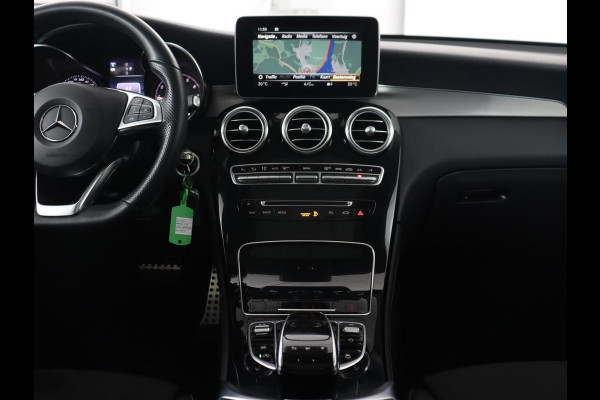 Mercedes-Benz GLC 250 4Matic AMG Night | Panoramadak | Adaptive cruise | 360 Camera | Leder/Alcantara | Stoelverwarming | Navigatie | Full LED | Park Assist
