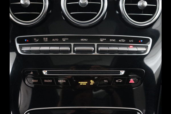 Mercedes-Benz GLC 250 4Matic AMG Night | Panoramadak | Adaptive cruise | 360 Camera | Leder/Alcantara | Stoelverwarming | Navigatie | Full LED | Park Assist