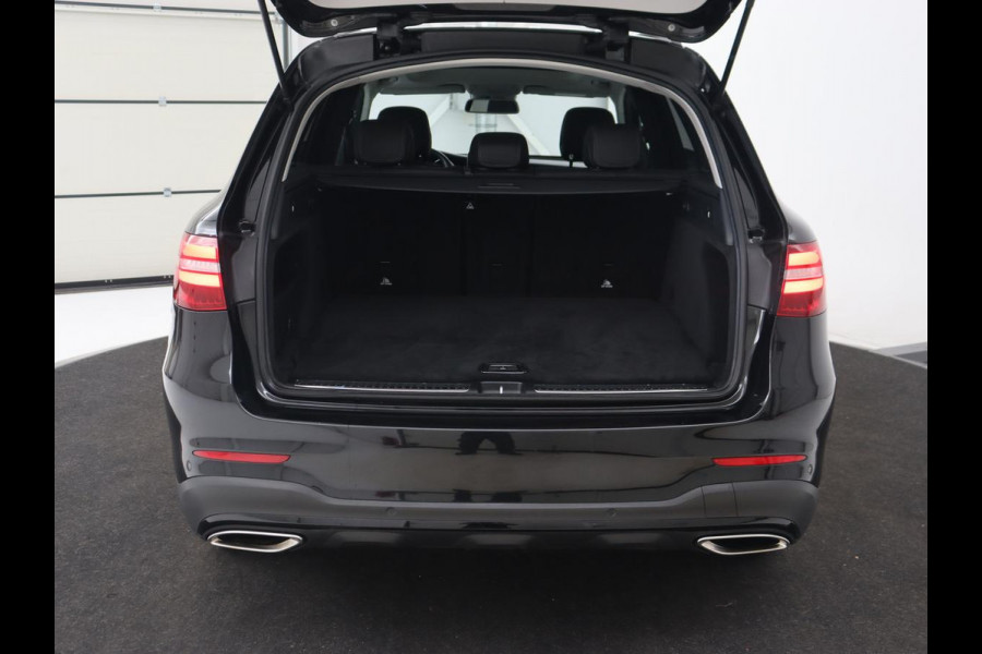 Mercedes-Benz GLC 250 4Matic AMG Night | Panoramadak | Adaptive cruise | 360 Camera | Leder/Alcantara | Stoelverwarming | Navigatie | Full LED | Park Assist