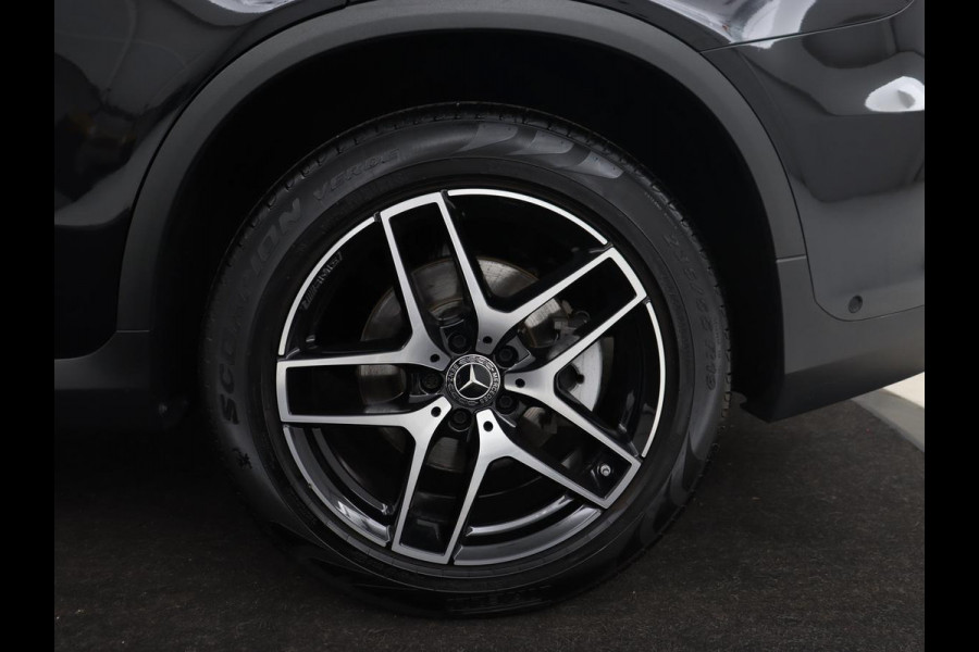 Mercedes-Benz GLC 250 4Matic AMG Night | Panoramadak | Adaptive cruise | 360 Camera | Leder/Alcantara | Stoelverwarming | Navigatie | Full LED | Park Assist
