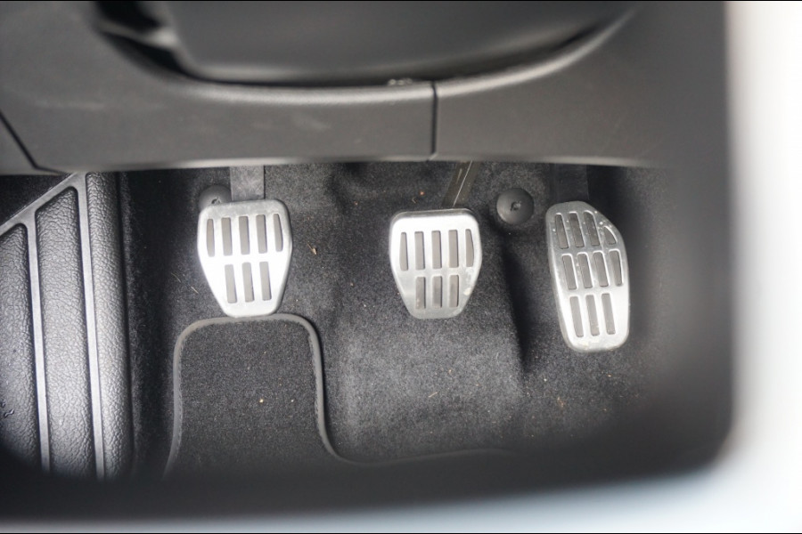 Renault Captur 140PK NW MODEL! | MITSUBISHI ASX! | 8JR. GARANTIE! | LUXE!