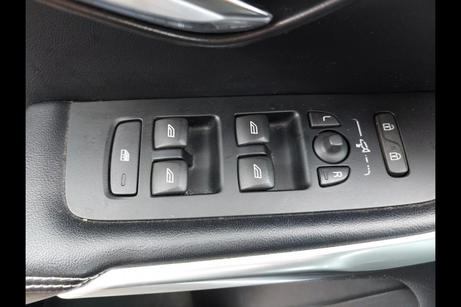 Volvo V40 2.0 D2 R-Design | Trekhaak | Leder | LED | All-in prijs