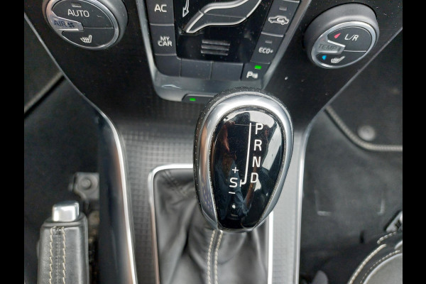 Volvo V40 2.0 D2 R-Design | Trekhaak | Leder | LED | All-in prijs