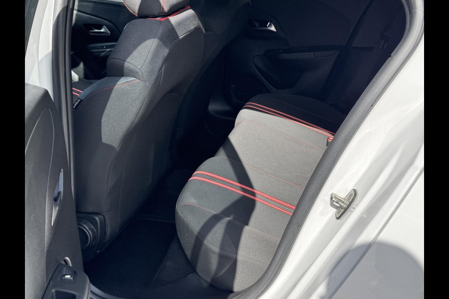 Opel Corsa 1.2 GS Line - Apple CarPlay I Airco I PDC/Achteruitrij camera I Sport interieur & Velgen I Dealer onderhouden