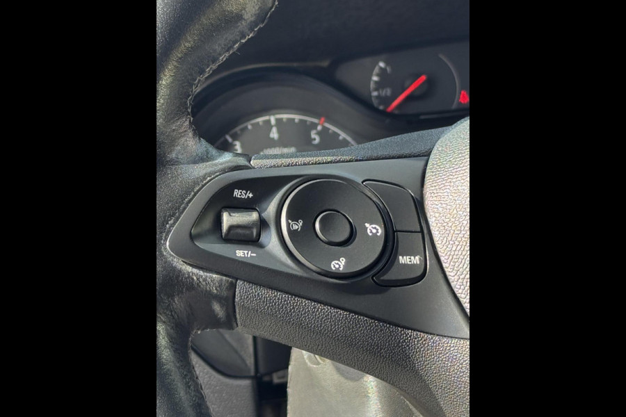 Opel Corsa 1.2 GS Line - Apple CarPlay I Airco I PDC/Achteruitrij camera I Sport interieur & Velgen I Dealer onderhouden