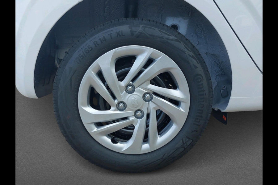 Hyundai i10 1.0 Comfort VAN: €22.125 VOOR: €18.625 .