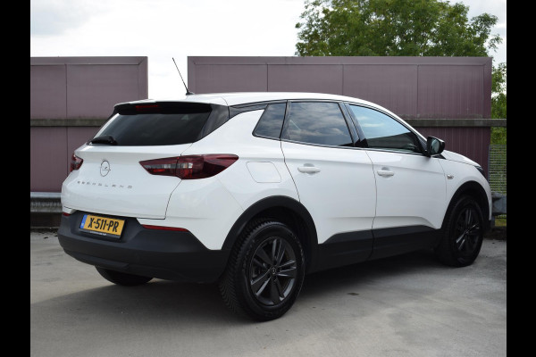 Opel Grandland 1.2 Turbo Level 2 130 PK | AUTOMAAT | ACHTERUITRIJCAMERA | CARPLAY | WINTERPAKKET | ALL SEASON BANDEN | 25.048 KM