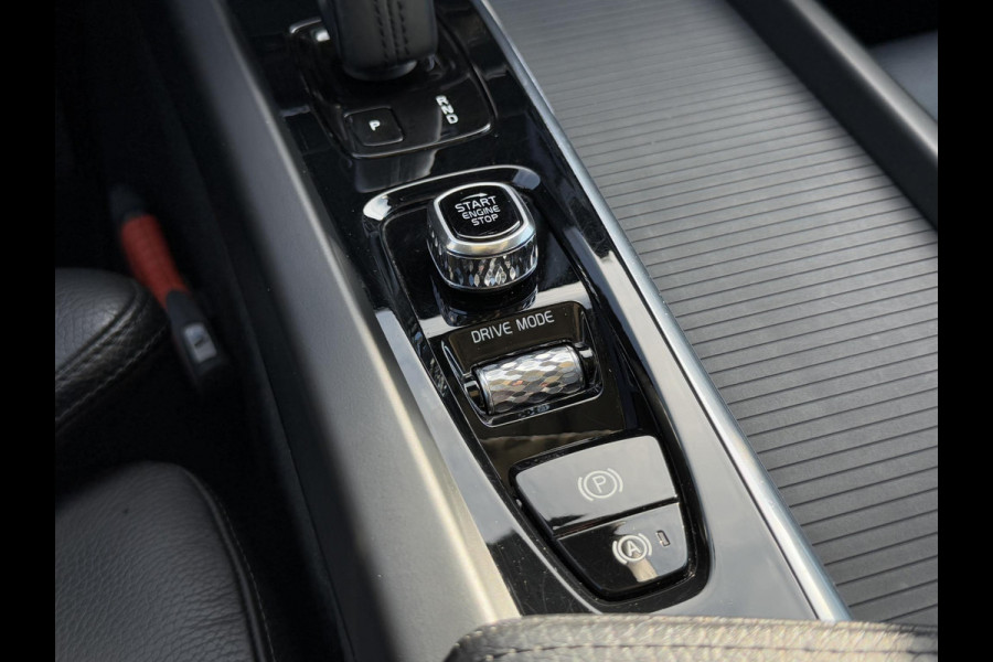 Volvo XC60 2.0 Recharge T6 AWD Inscription 1e Eigenaar,Pano,Leder,Navi,340pk,PDC,Dealer Onderhouden,Apk tot 11-2026