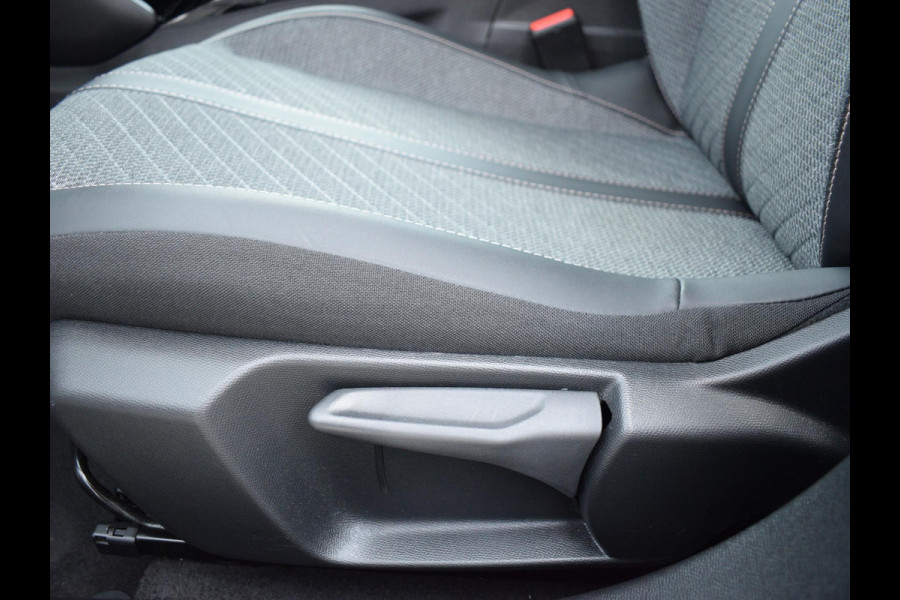 Peugeot 2008 1.2 PureTech 100 Allure NAVI & CARPLAY | CAMERA MET SENSOREN | E.C.C. |