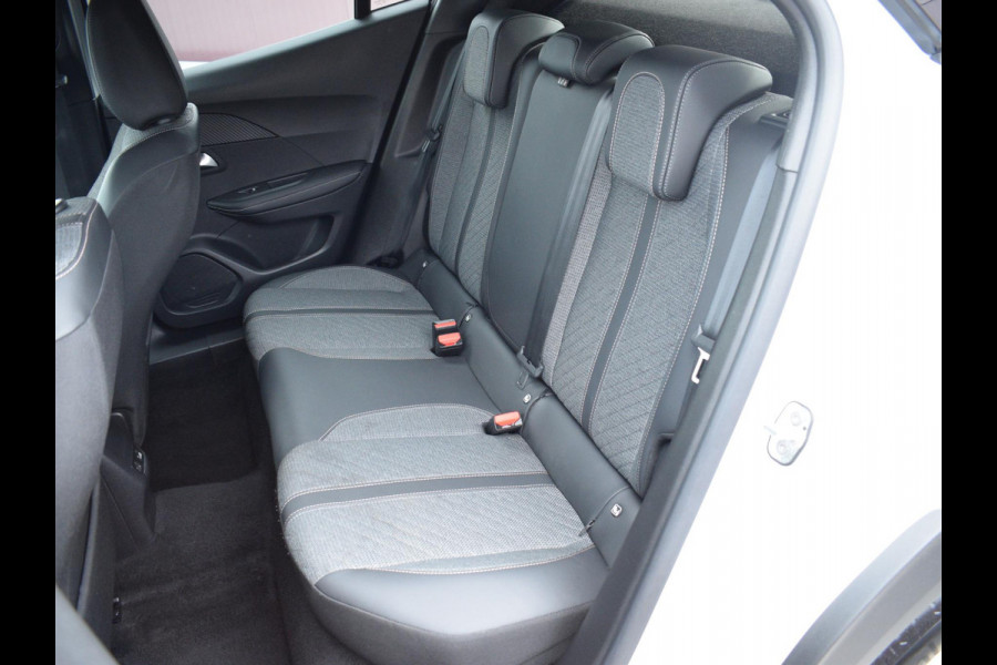 Peugeot 2008 1.2 PureTech 100 Allure NAVI & CARPLAY | CAMERA MET SENSOREN | E.C.C. |