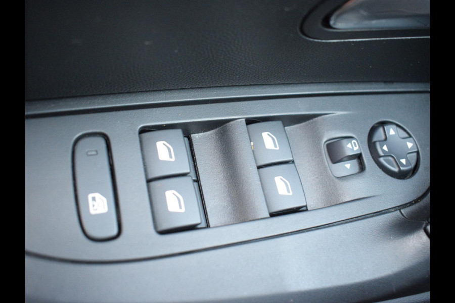 Peugeot 2008 1.2 PureTech 100 Allure NAVI & CARPLAY | CAMERA MET SENSOREN | E.C.C. |