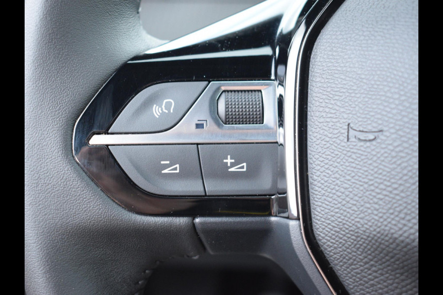 Peugeot 2008 1.2 PureTech 100 Allure NAVI & CARPLAY | CAMERA MET SENSOREN | E.C.C. |